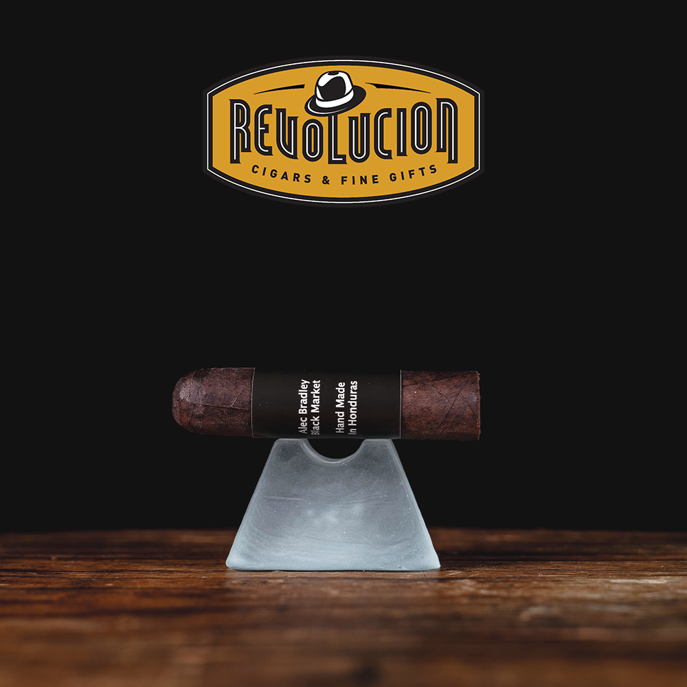Cigare hondurien Alec Bradley Black Market Chunk, force moyenne à forte