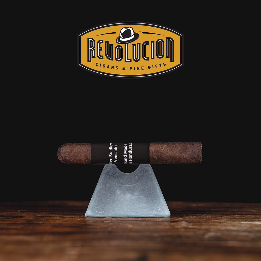 Cigares honduriens pleine force Alec Bradley Prensado Robusto