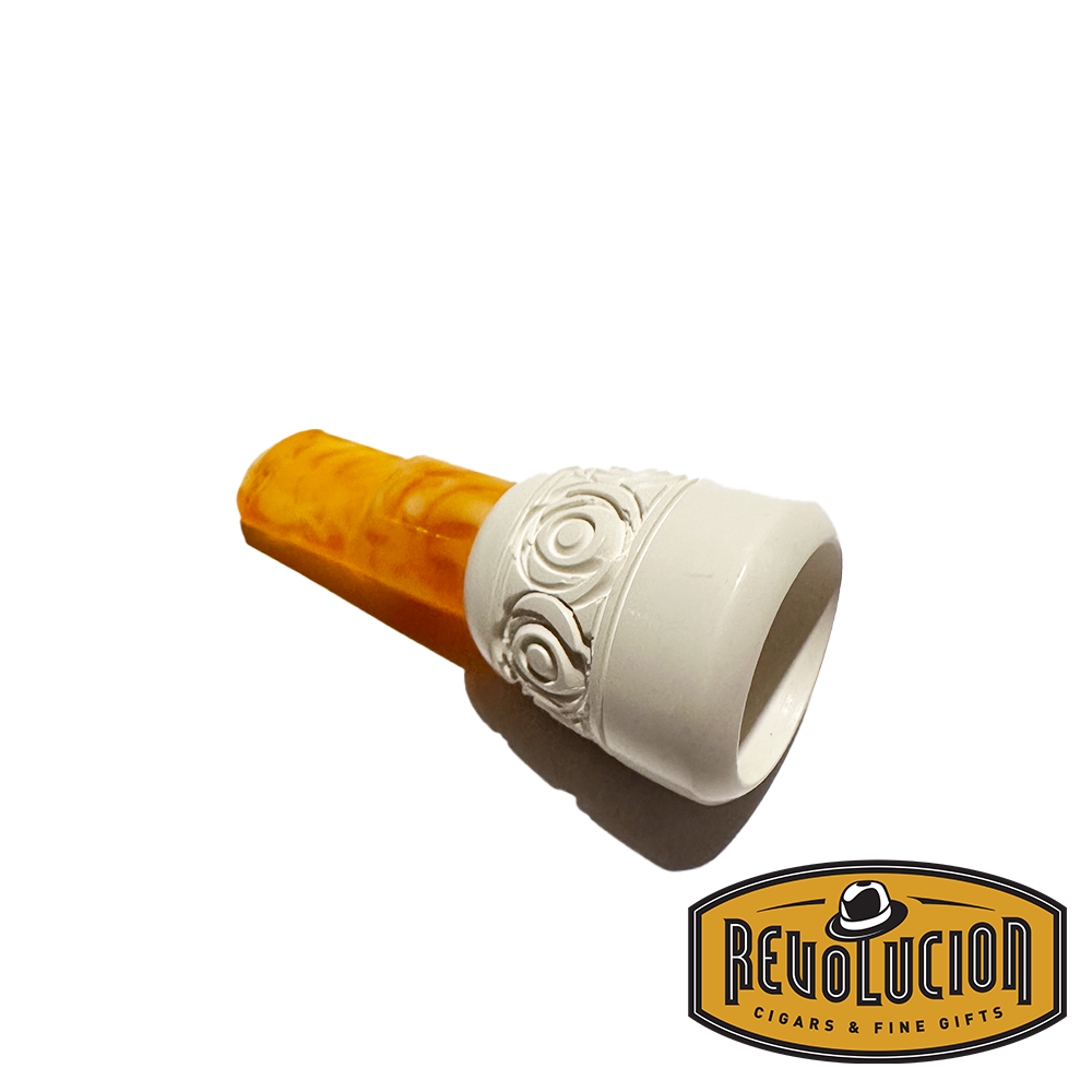 Medium Meerschaum cigar holder with a sleek and traditional appearance, perfect for a refined smoking experience.