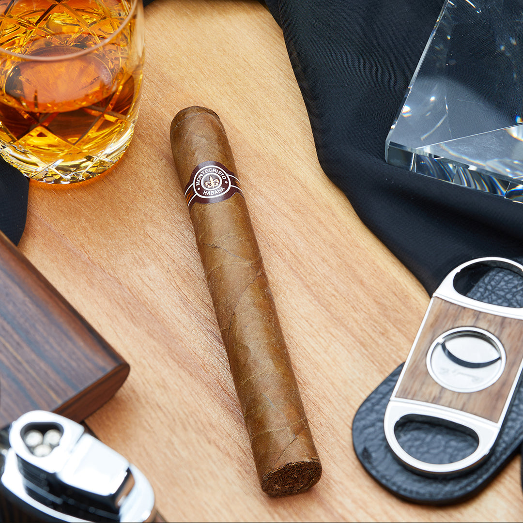 Cigares cubains Montecristo Double Edmundo H/m Toro de force moyenne à forte