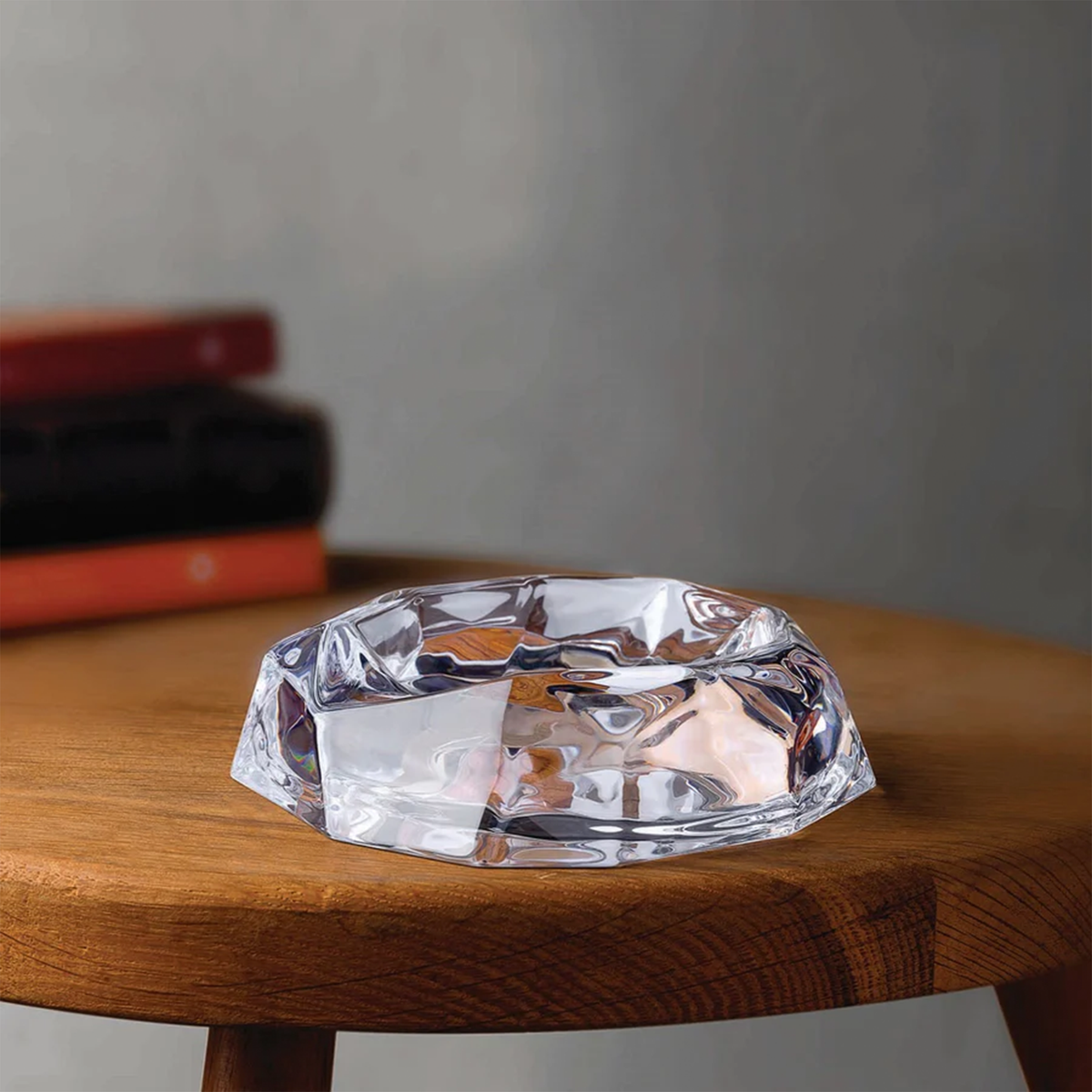 Nude-Fumo_Ice_Ashtray-Lifestyle